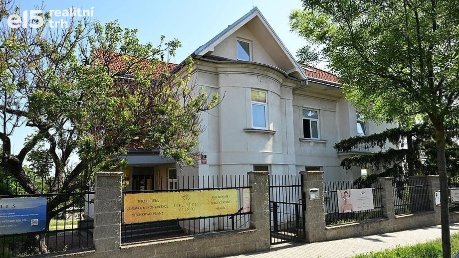 Pronájem obchodní prostory, 150 m² - Znojmo