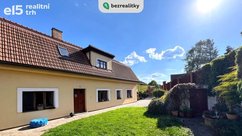 Prodej rodinné domy, 218 m² - Praha - Suchdol