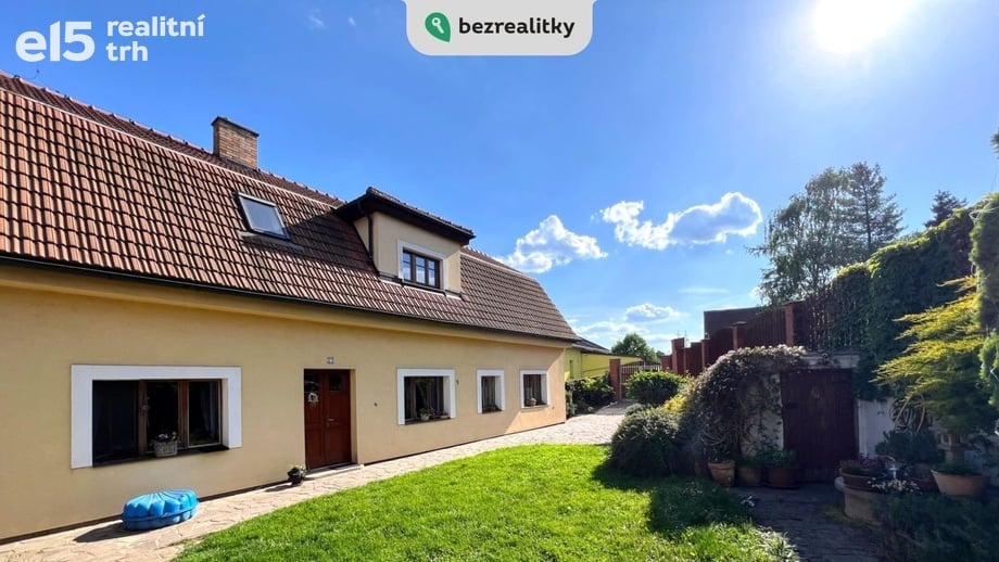 Prodej rodinné domy, 218 m² - Praha - Suchdol