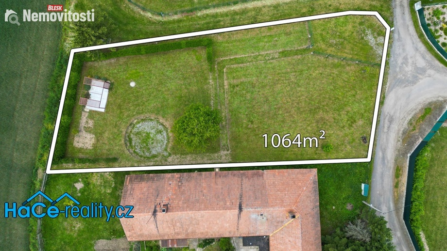 Prodej komerčního pozemku 1 064 m², Dolní Ředice