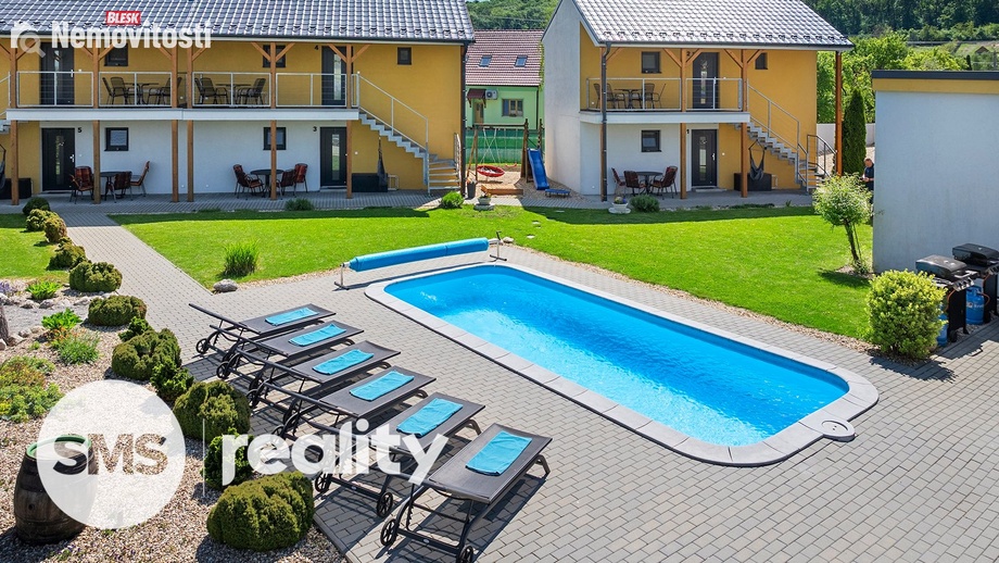 Prodej komerční nemovitosti 255 m², Milovice