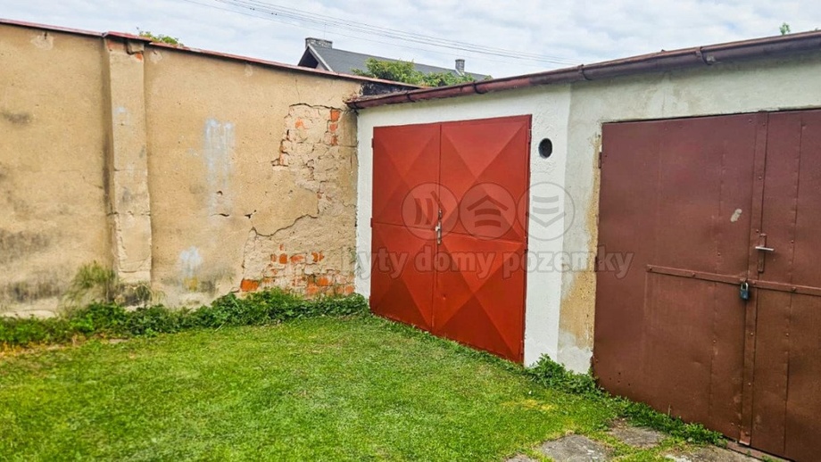 Pronájem garáže, 18 m² - Pardubice