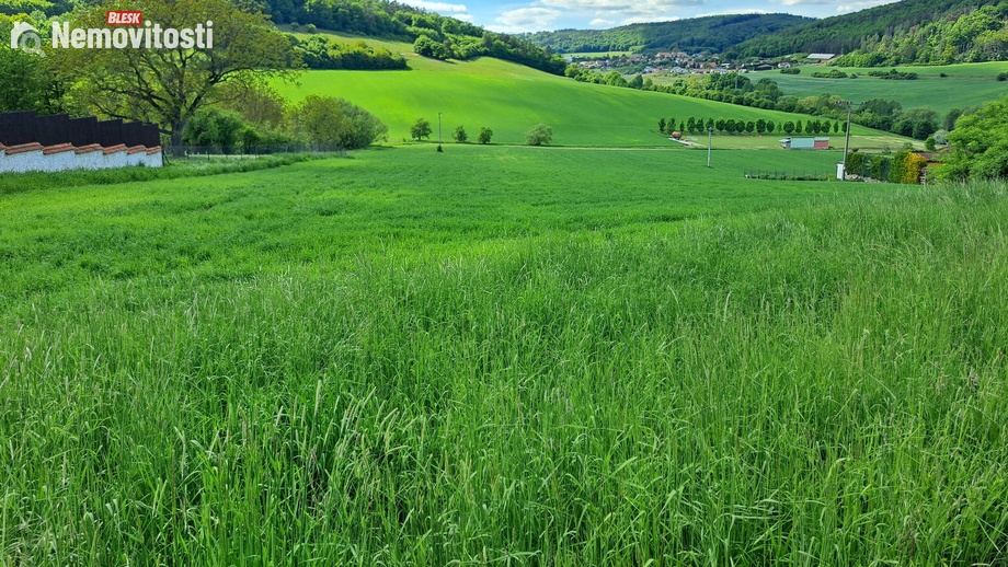 Prodej stavebního pozemku 10 232 m², Heroltice