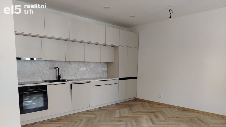 Pronájem byty 2+kk, 46 m² - Znojmo