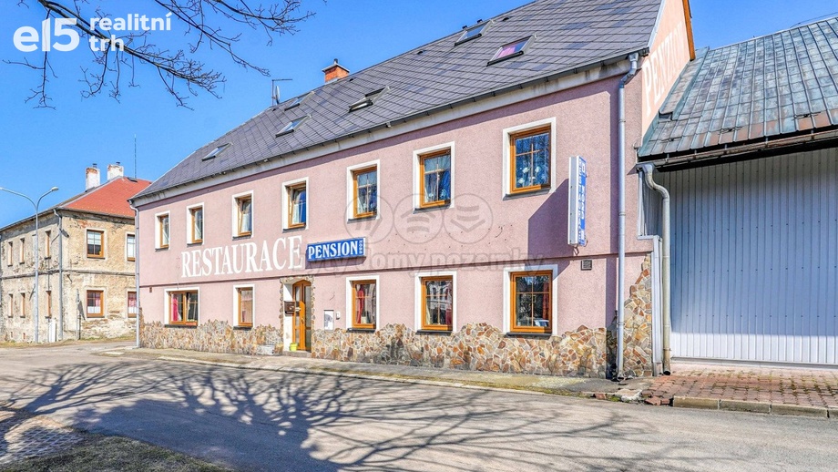 Prodej rodinné domy, 560 m² - Hora Svatého Šebestiána
