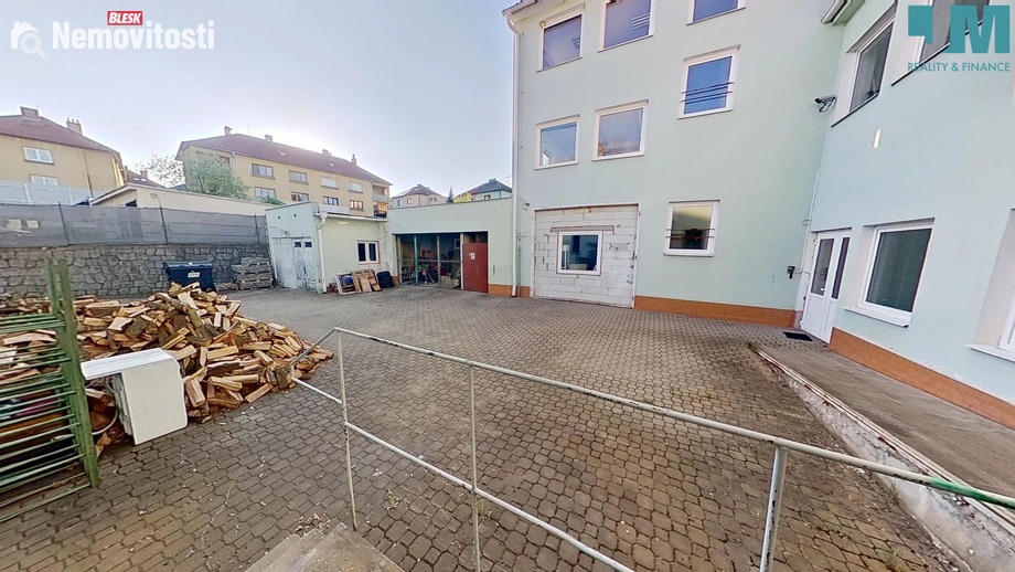 Prodej obchodního prostoru 560 m², Třebíč - Borovina