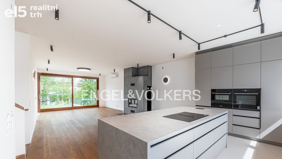 Pronájem rodinné domy, 219 m² - Praha - Košíře