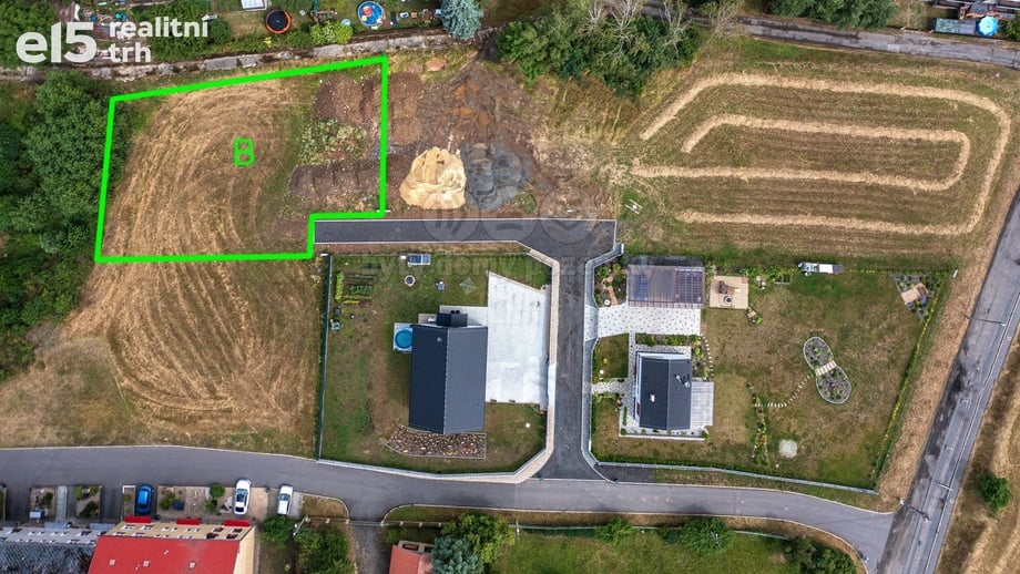 Prodej stavebního pozemku 1 036 m², Malšovice
