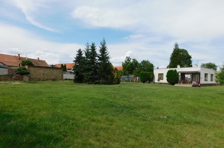 Prodej stavebního pozemku 1 454 m², Medlice