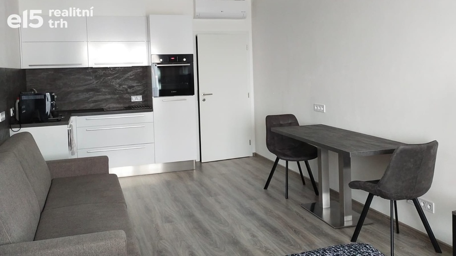 Pronájem byty 1+kk, 36 m² - Olomouc - Neředín