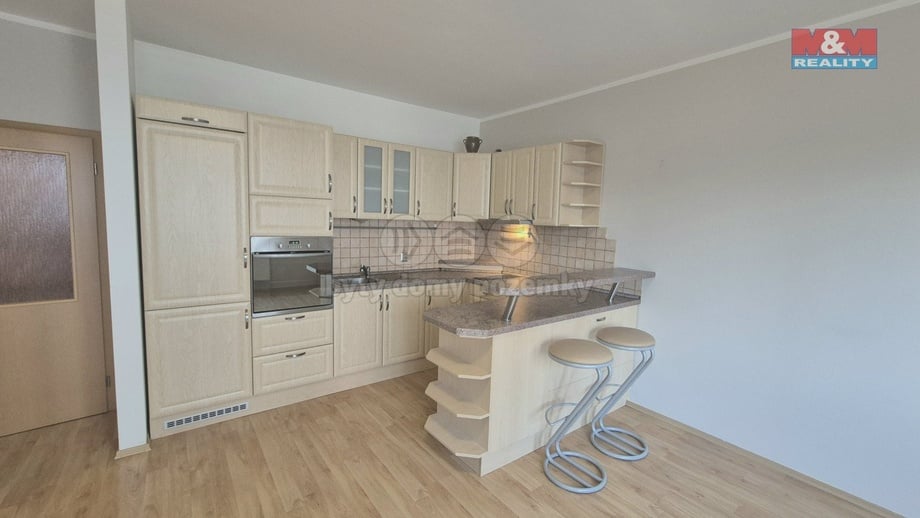 Pronájem byty 1+kk, 43 m² - Kladno