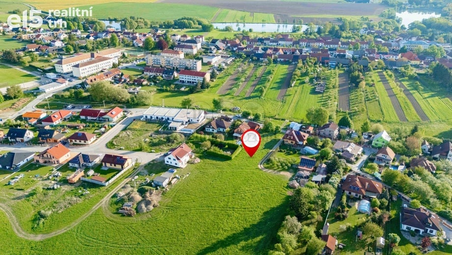 Prodej stavebního pozemku 2 503 m², Křižanov