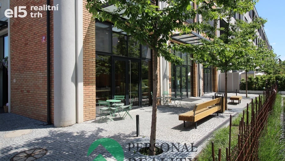 Prodej obchodní prostory, 140 m² - Praha - Košíře
