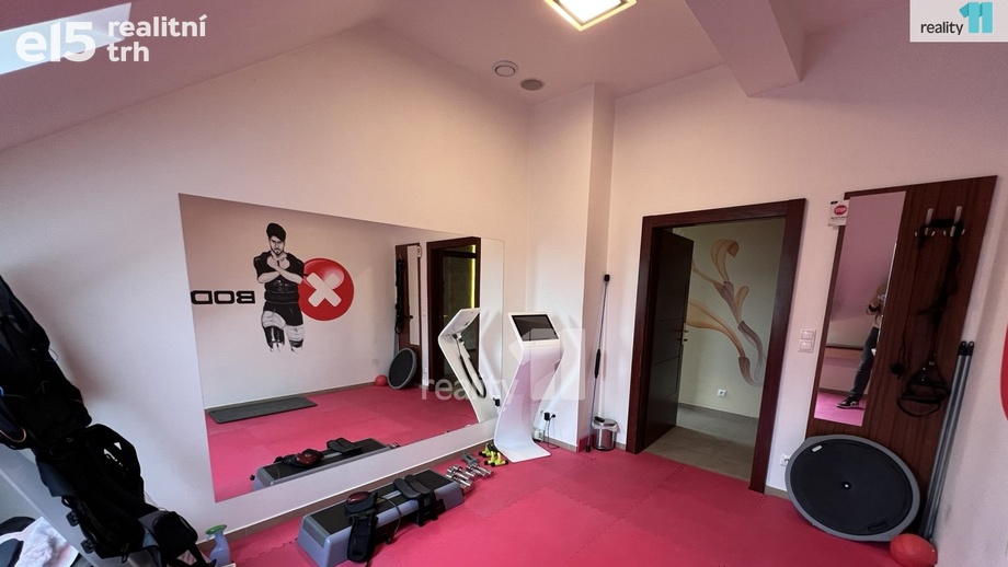 Pronájem obchodní prostory, 223 m² - Karlovy Vary - Dvory