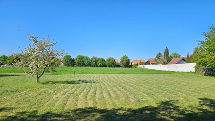 Prodej stavebního pozemku 1 142 m², Ořech