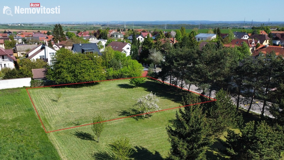 Prodej stavebního pozemku 1 142 m², Ořech