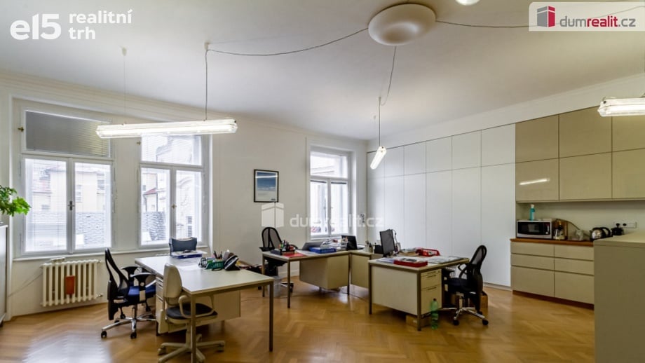 Pronájem kanceláře, 118 m² - Praha