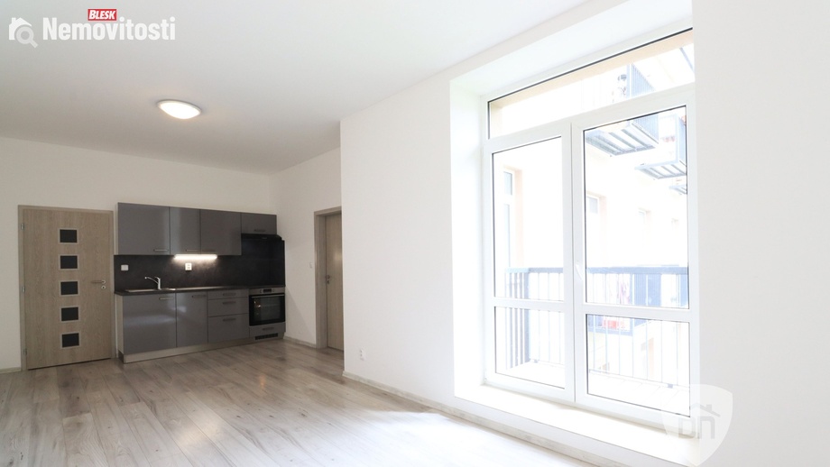 Pronájem bytu 2+kk 53 m², Milovice - Mladá