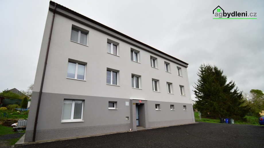 Prodej bytu 3+kk 49 m², Dešenice - Milence
