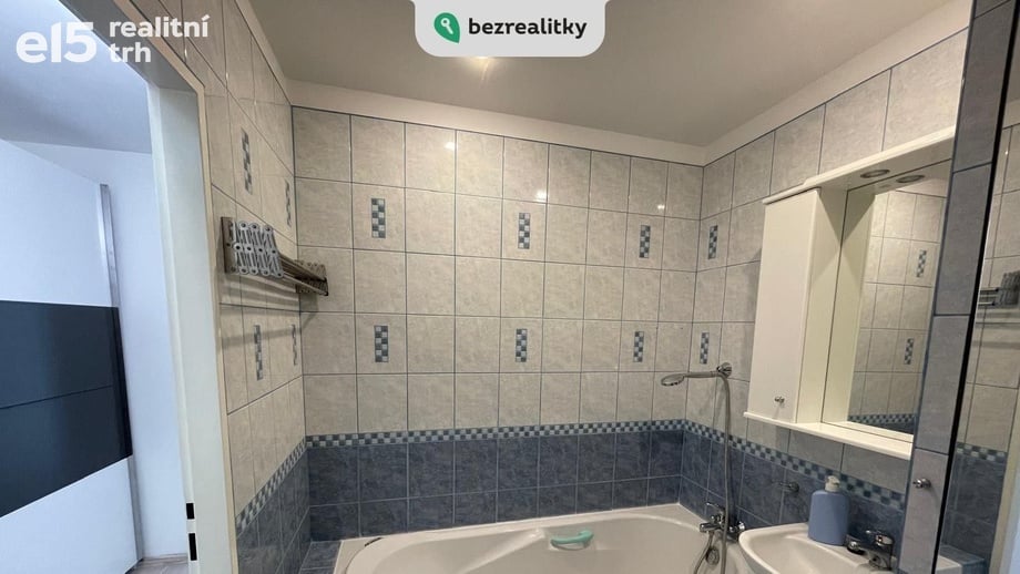 Prodej byty 2+kk, 39 m² - Praha - Prosek