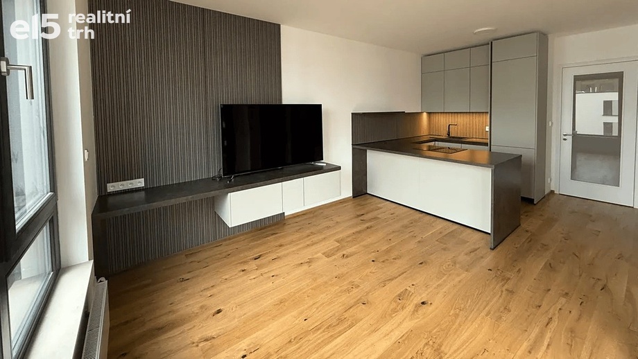 Pronájem byty 2+kk, 45 m² - Praha - Nusle