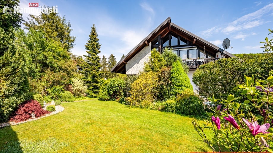 Prodej rodinného domu 290 m², Sázava