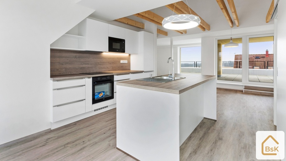 Prodej byty 4+kk, 128 m² - Křížkový Újezdec
