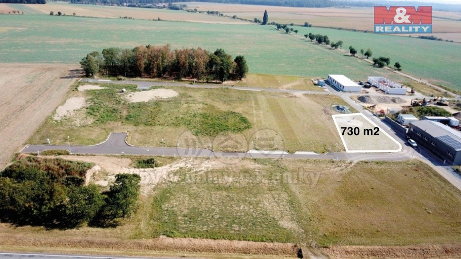 Pronájem komerčního pozemku 730 m², Valeč