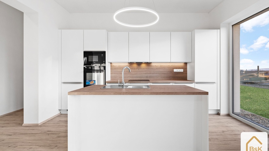 Prodej byty 4+kk, 109 m² - Křížkový Újezdec