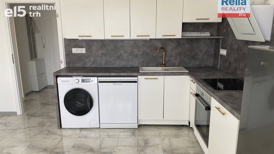 Pronájem byty 2+kk, 42 m² - Liberec VI-Rochlice