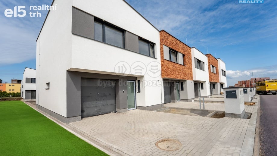 Prodej rodinné domy, 143 m² - Praha - Satalice