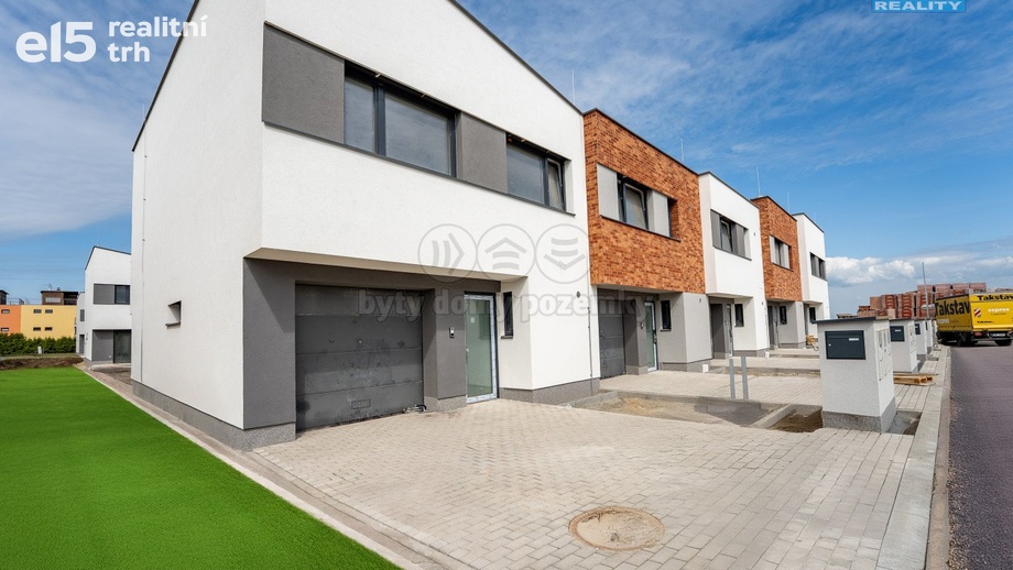 Prodej rodinného domu 143 m², Praha - Satalice