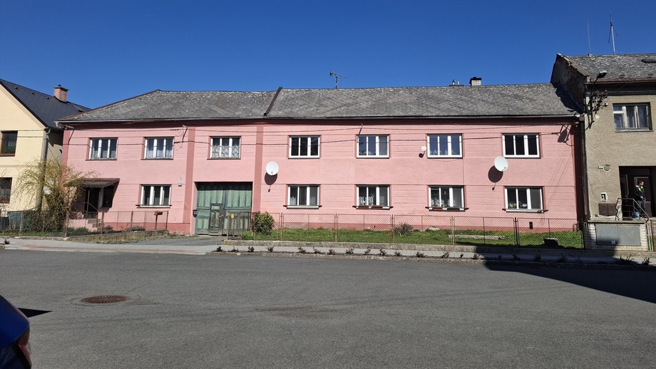 Prodej rodinného domu 400 m², Lukavice