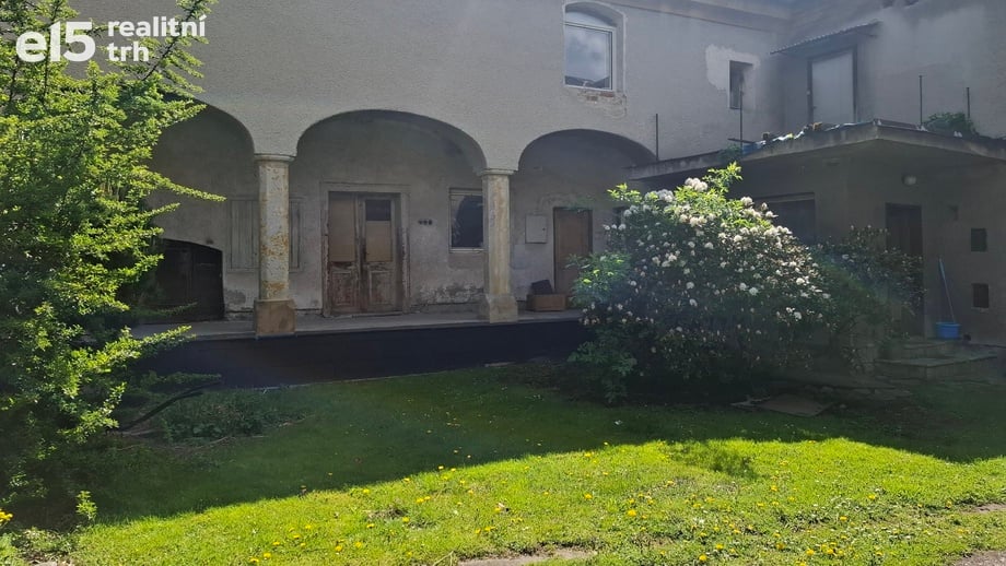 Prodej rodinného domu 400 m², Lukavice
