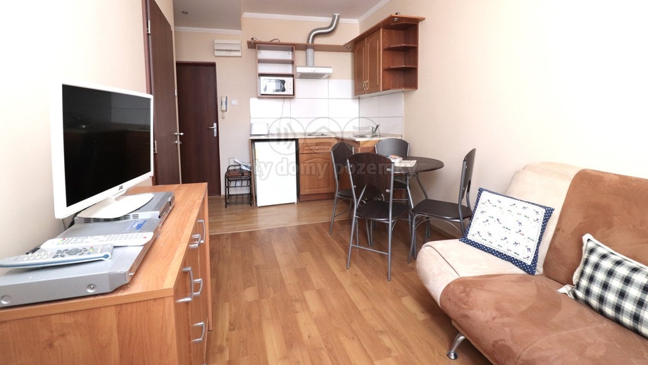 Pronájem byty 2+kk, 26 m² - Karlovy Vary