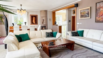 Prodej rodinného domu 378 m², Znojmo