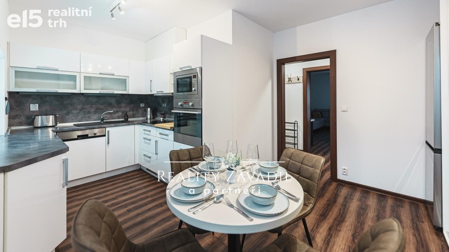 Pronájem byty 3+1, 90 m² - Pardubice - Zelené Předměstí