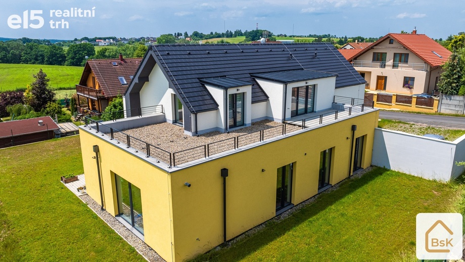 Prodej vila, 348 m² - Křížkový Újezdec
