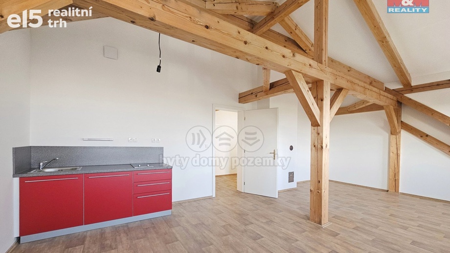 Pronájem bytu 1+kk 47 m², Studeněves