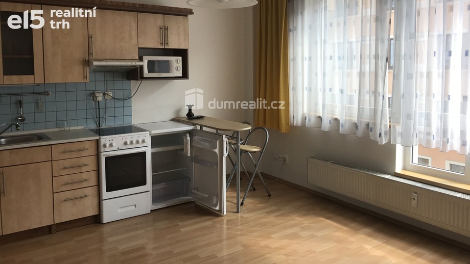 Pronájem byty 1+kk, 30 m² - Praha - Libeň