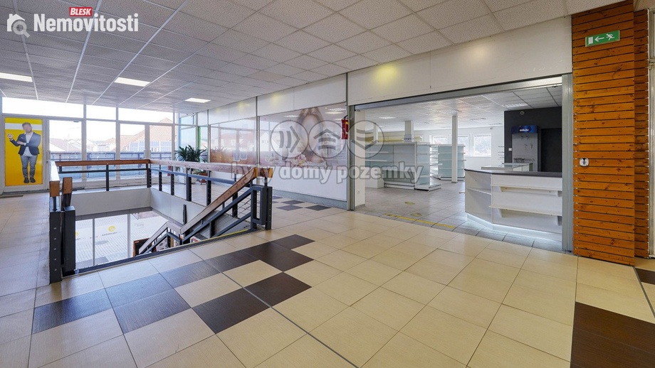 Pronájem obchodního prostoru 187 m², Třemošná