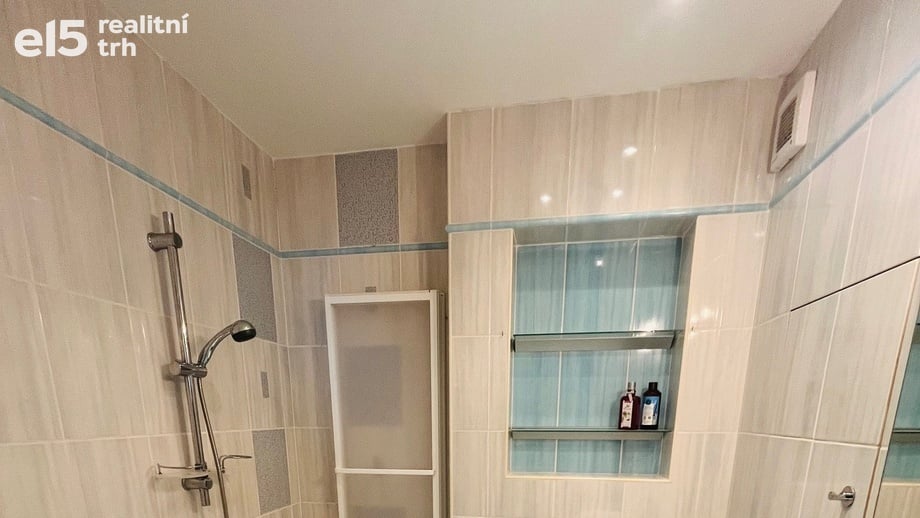 Prodej bytu 2+kk 41 m², Praha - Michle