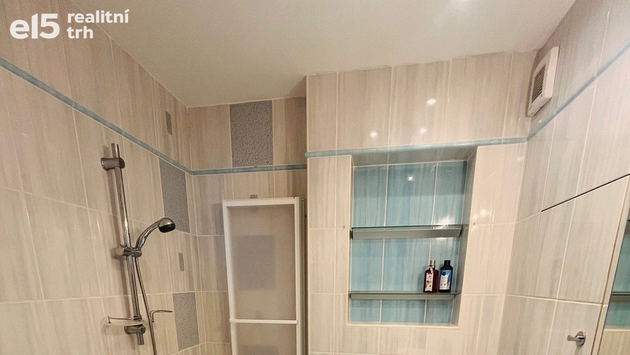 Prodej byty 2+kk, 41 m² - Praha - Michle