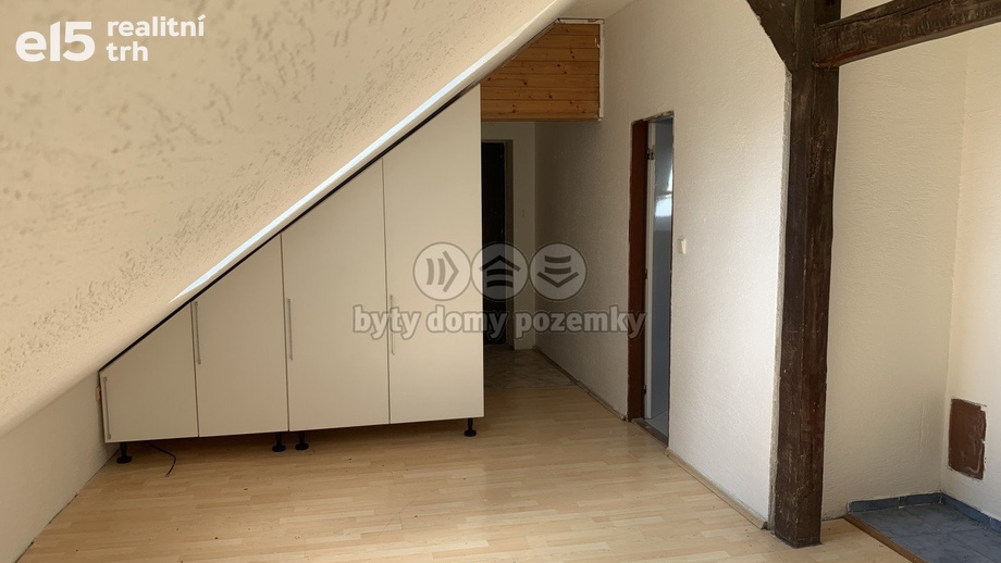Pronájem byty 1+kk, 58 m² - Vojkovice - Bukol