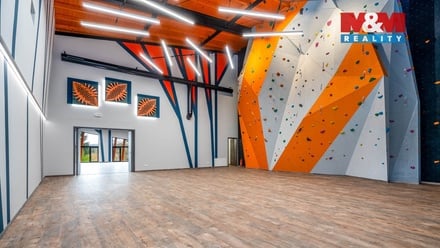 Prodej rodinného domu 1 076 m², Okrouhlo