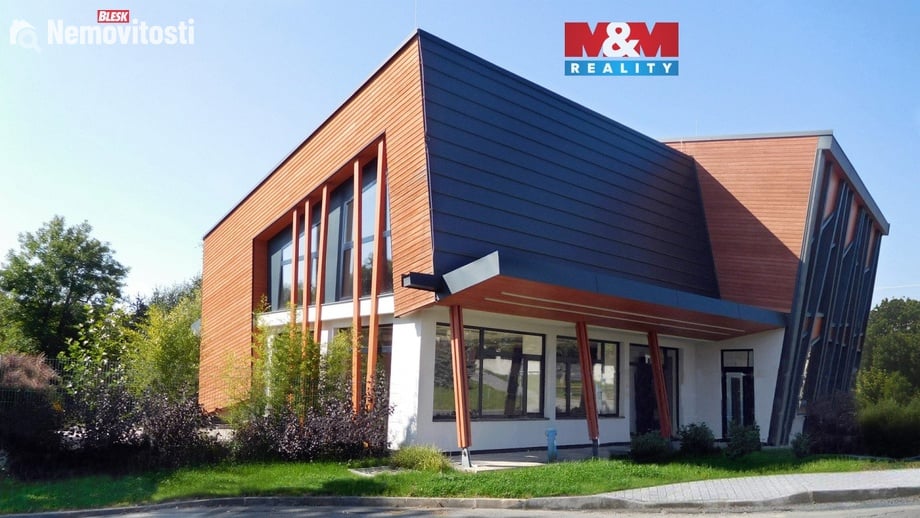 Prodej rodinného domu 1 076 m², Okrouhlo