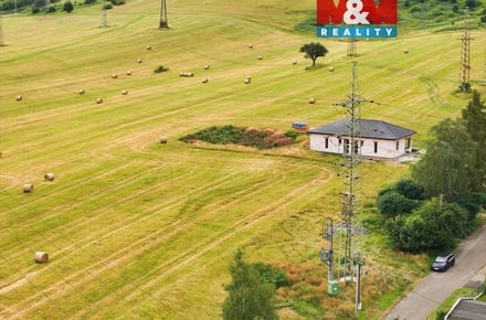 Prodej stavebního pozemku 1 317 m², Trmice