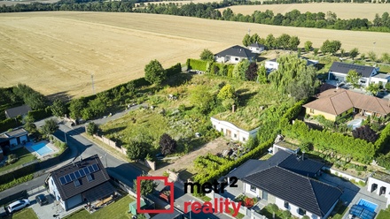 Prodej stavebního pozemku 1 529 m², Tršice - Hostkovice