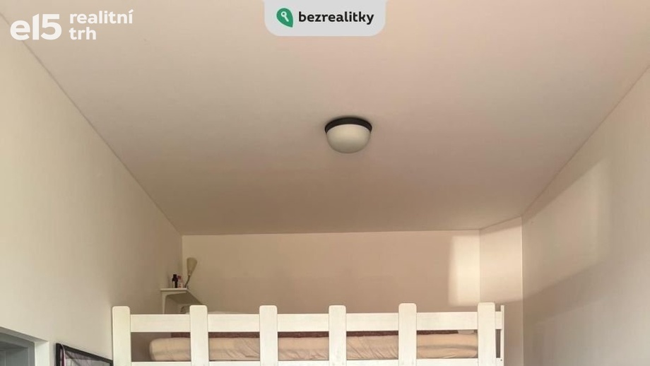 Prodej byty 1+1, 36 m² - Praha - Smíchov