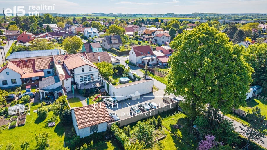 Prodej rodinného domu 350 m², Hovorčovice